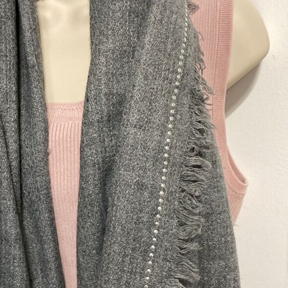 ANN TAYLOR Gray Silver Dot Embellished Fringe Scarf Shawl Wrap 35 x 78 inches - Picture 7 of 11